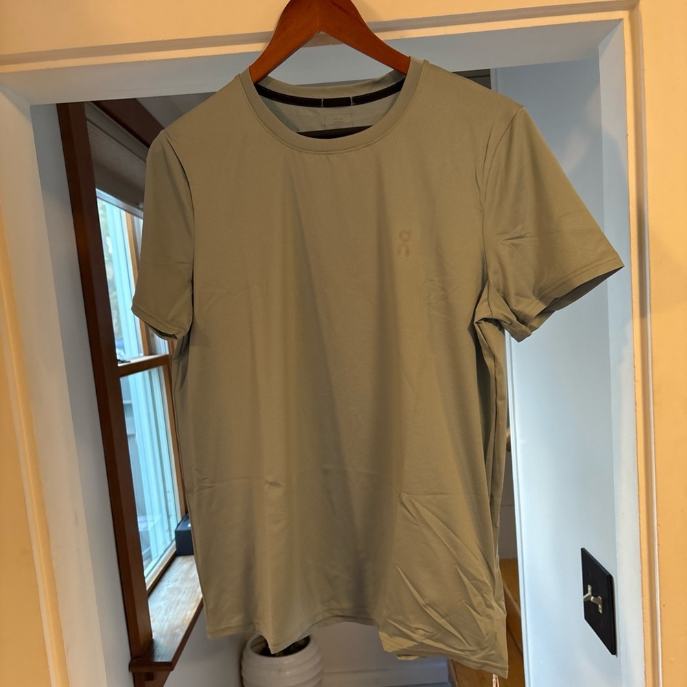 NWT on cloud core t cobble large